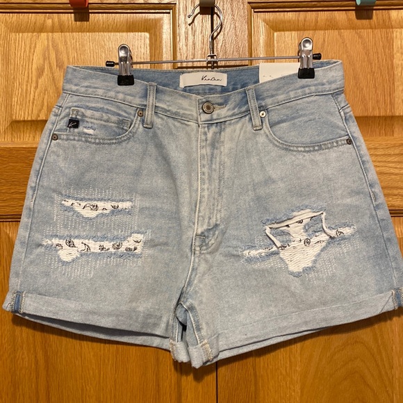 KanCan Pants - KanCan light wash shorts New size large hi rise